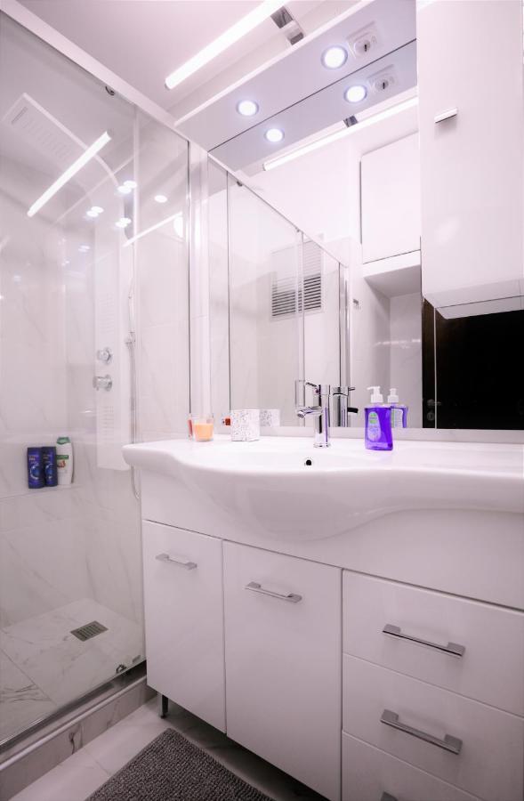 Modern 2 Bedroom Apartment Next To Metro - Marousi Athen Eksteriør billede
