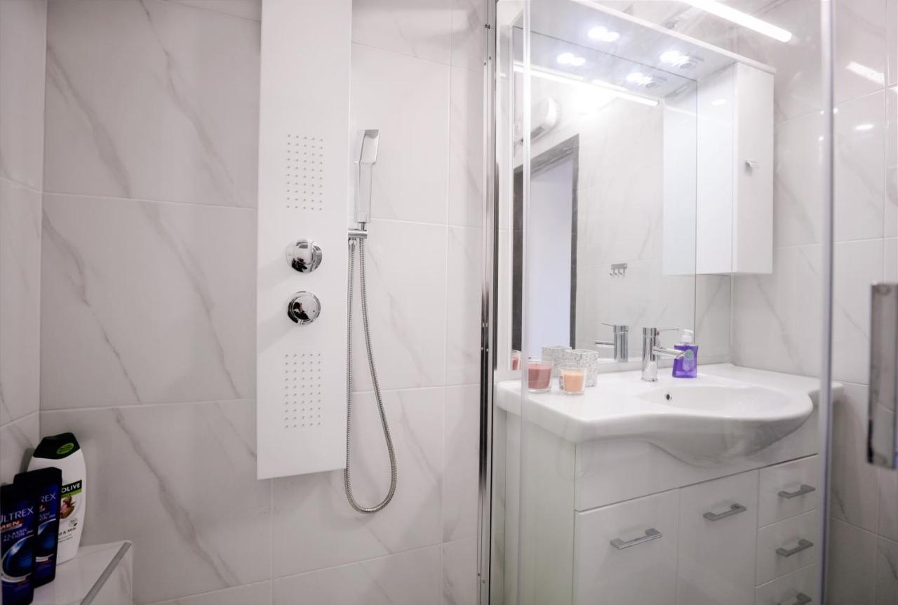 Modern 2 Bedroom Apartment Next To Metro - Marousi Athen Eksteriør billede